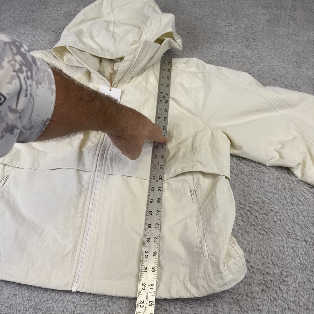 Quince Wind proof Light Weight Hooded Jacket Tofu L NWT - Picture 5 of 9